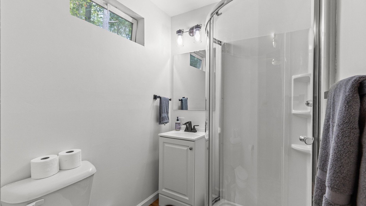 Photo of Bathroom in Campton