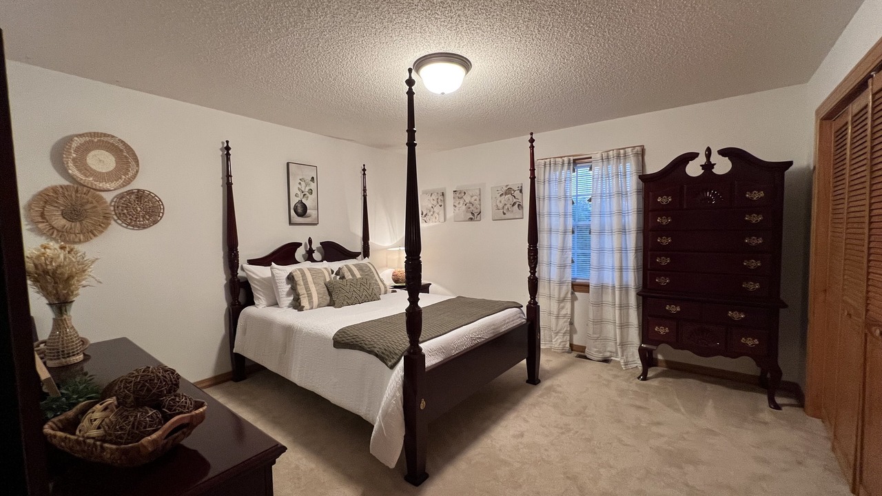 Photo of Bedroom in Butler