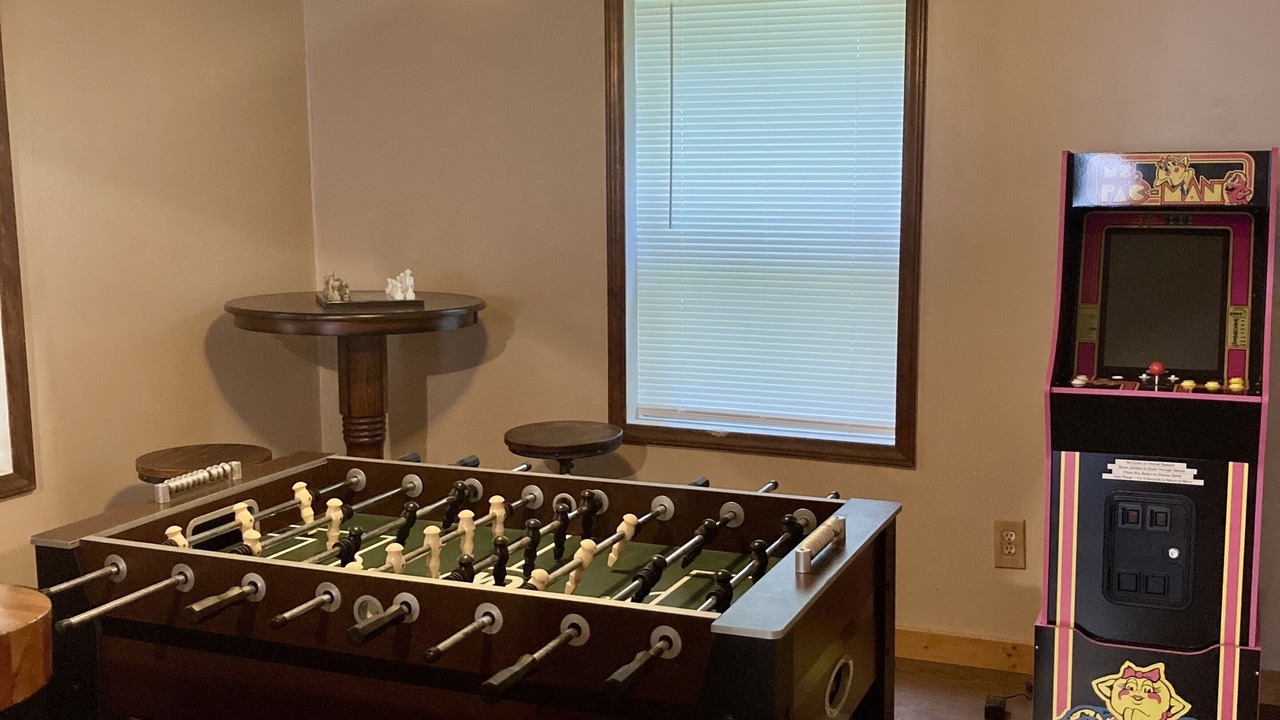 Photo of Bedroom in Roan Mountain