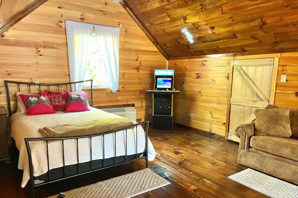 Photo of Bedroom in Campton