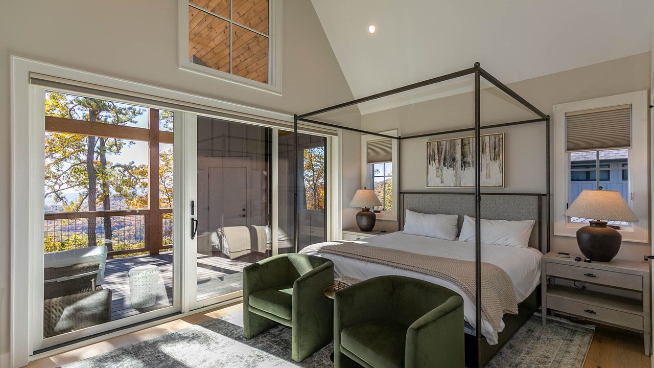 Photo of Bedroom in Lenoir