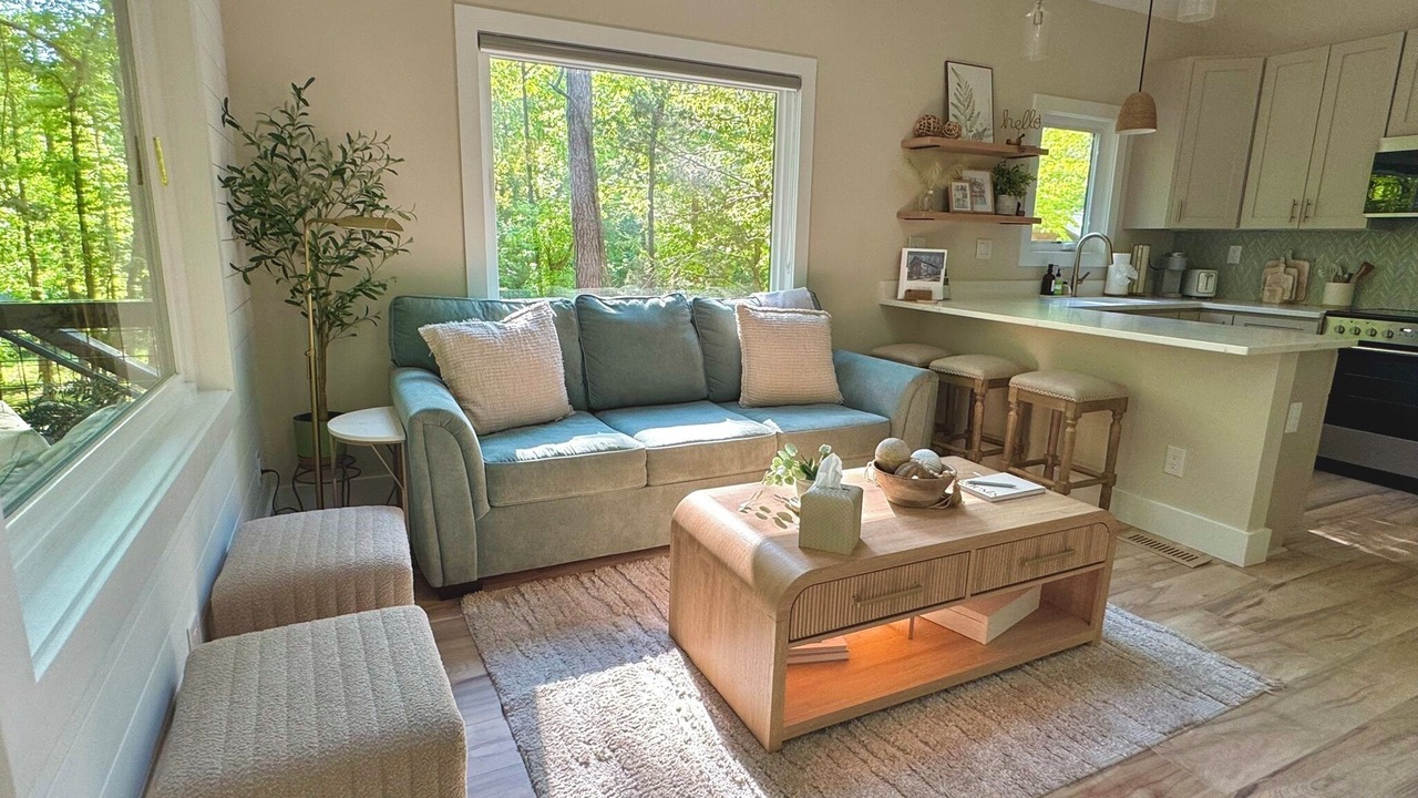 Photo of Livingroom in Rutherfordton
