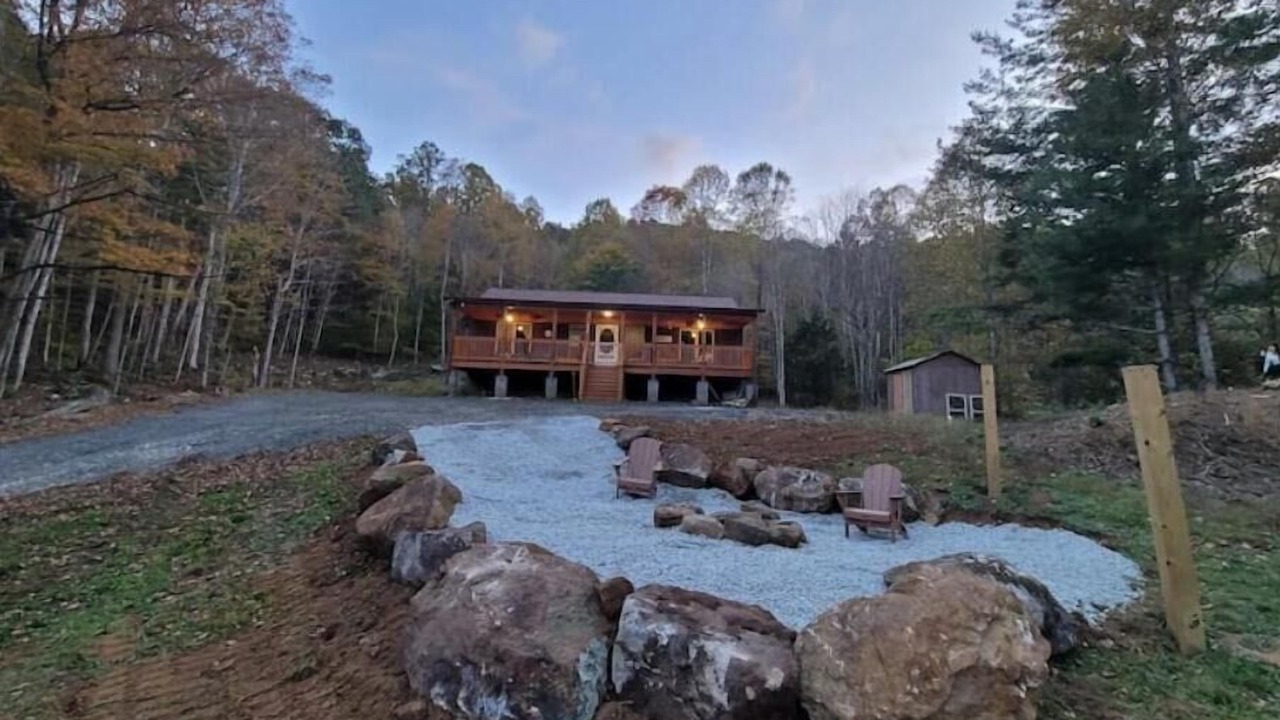 Photo of Outdoor in Bakersville