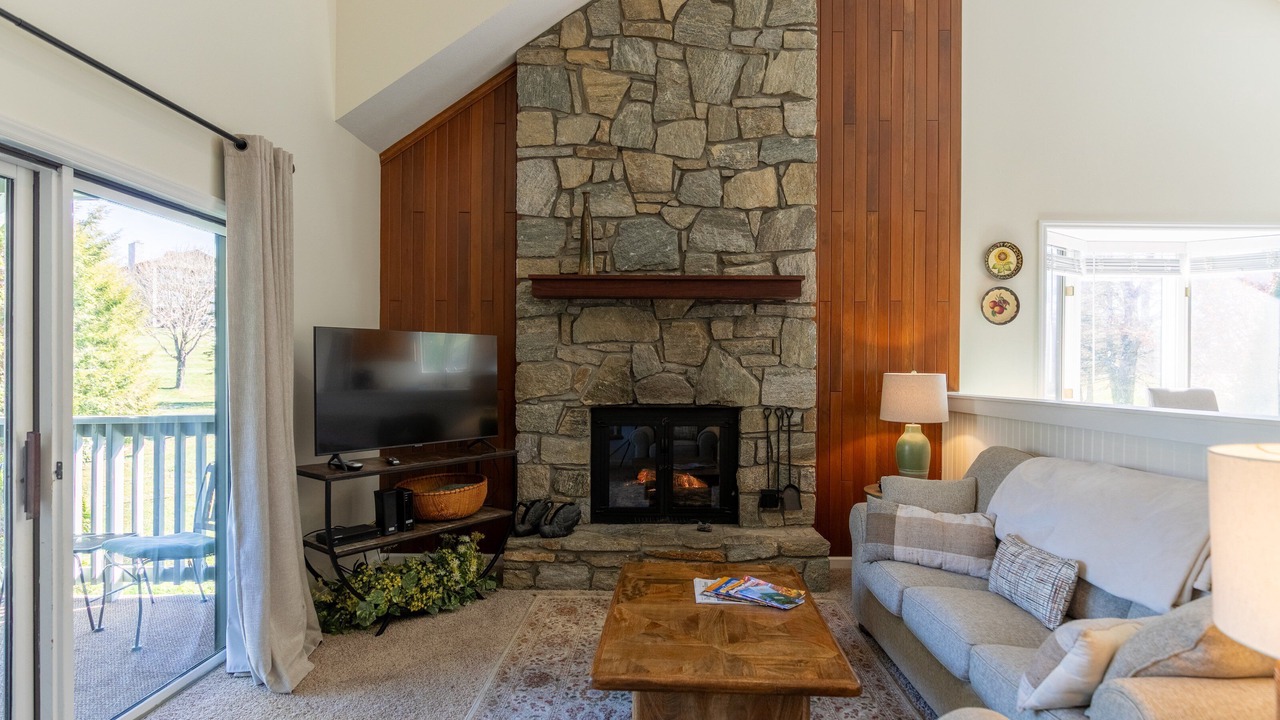 Photo of Livingroom in Blowing Rock