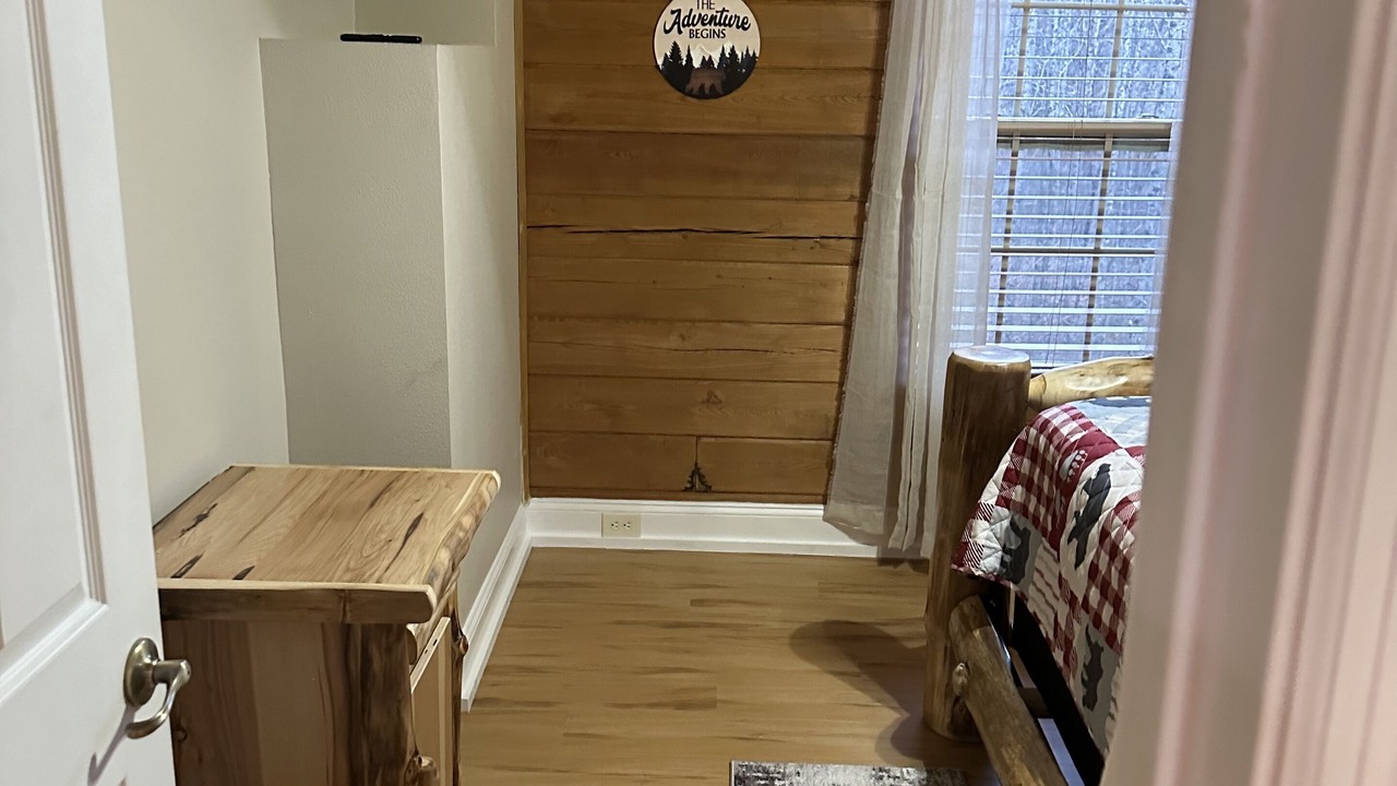 Photo of Bedroom in Hendersonville