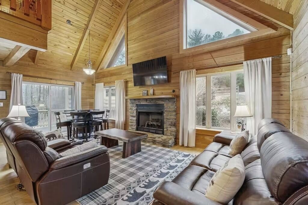 Photo of Livingroom in Hendersonville