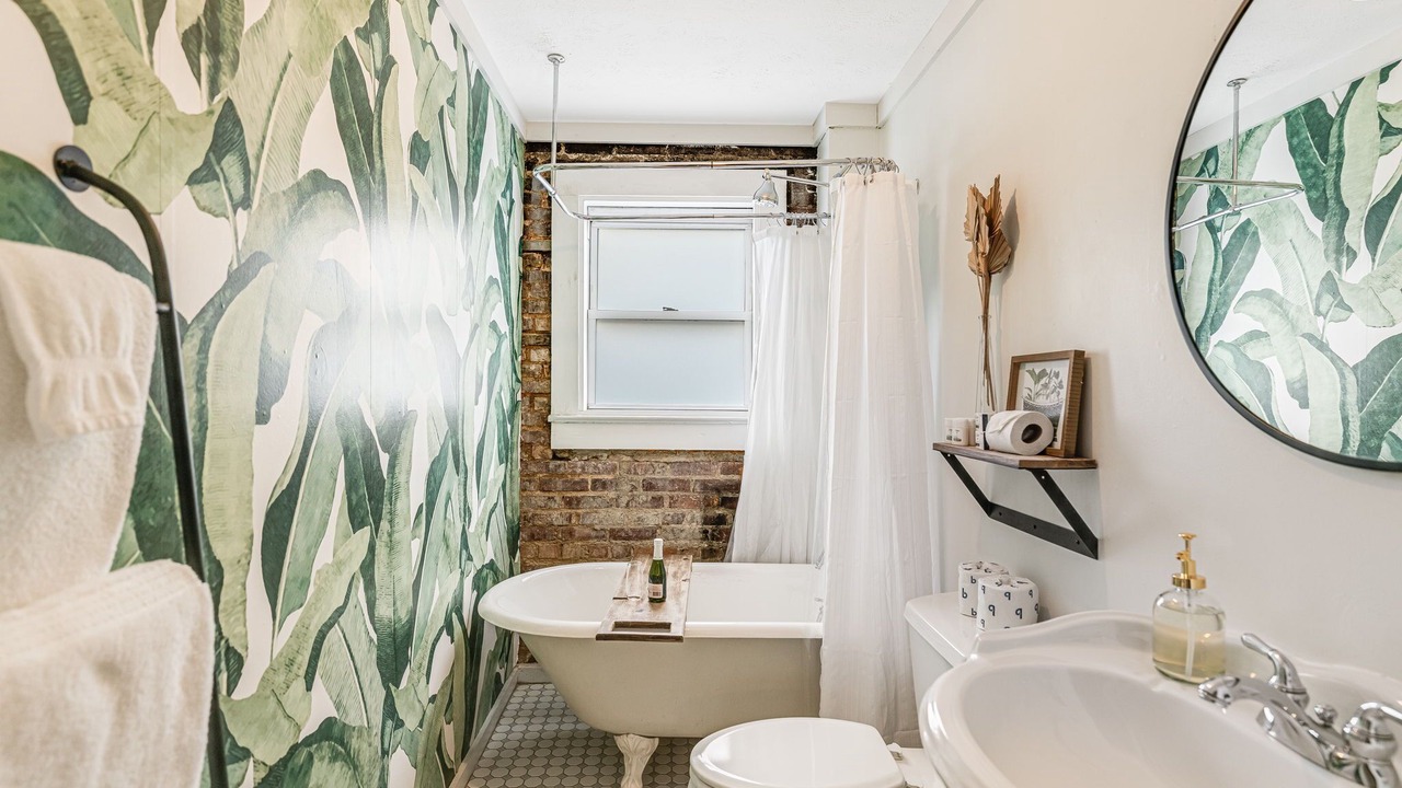 Photo of Bathroom in Woodfin