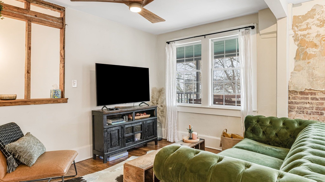 Photo of Bedroom in Woodfin