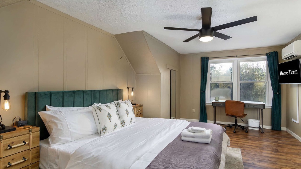Photo of Bedroom in Asheville
