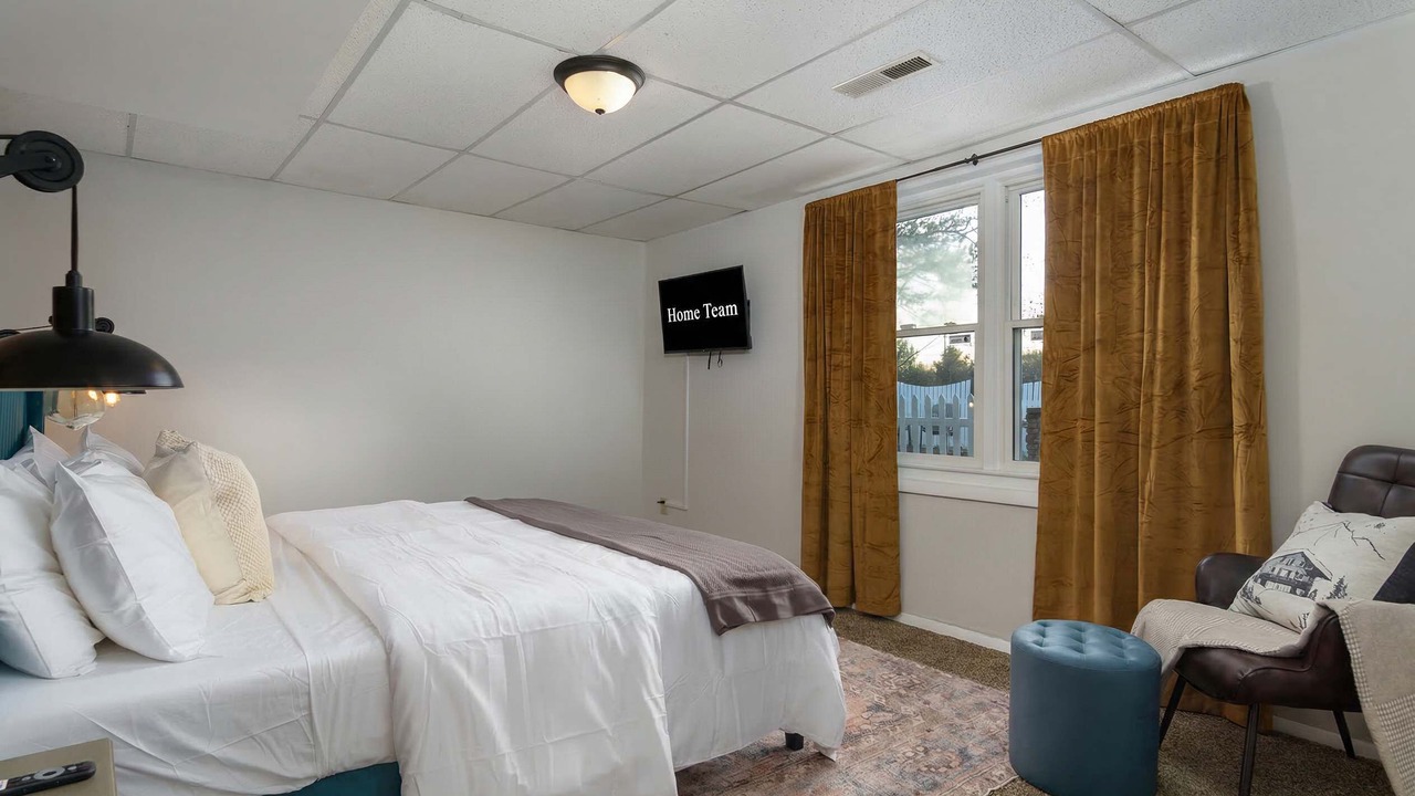 Photo of Bedroom in Asheville