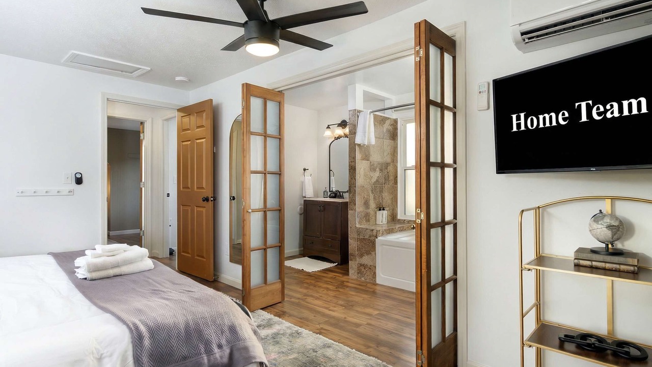 Photo of Bedroom in Asheville