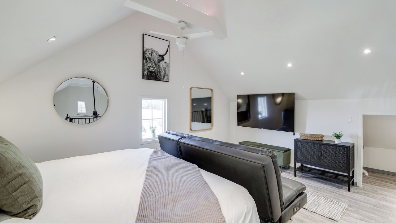 Photo of Bedroom in Jefferson City