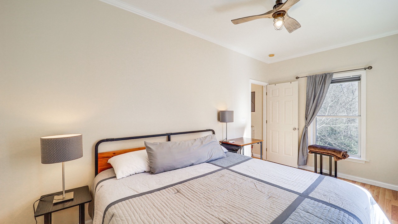 Photo of Bedroom in Frank