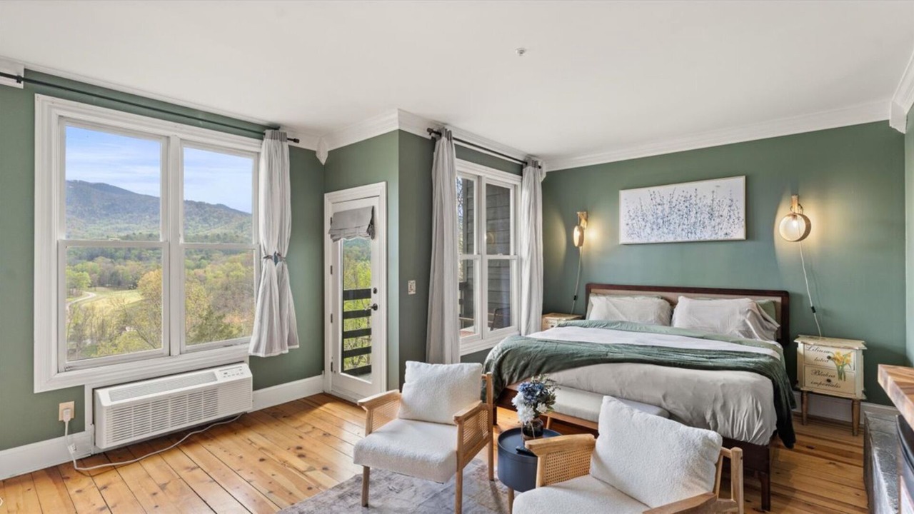 Photo of Bedroom in Townsend