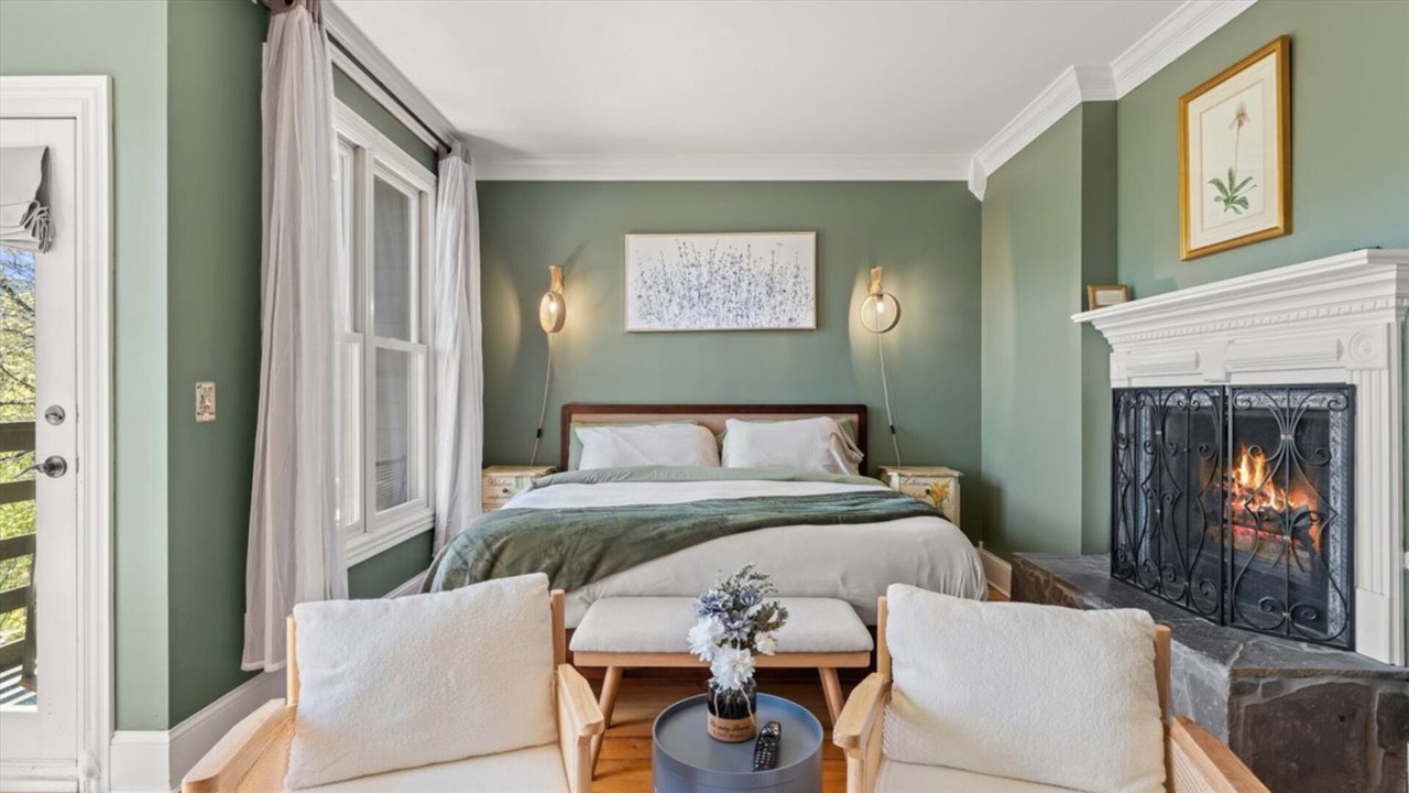 Photo of Bedroom in Townsend