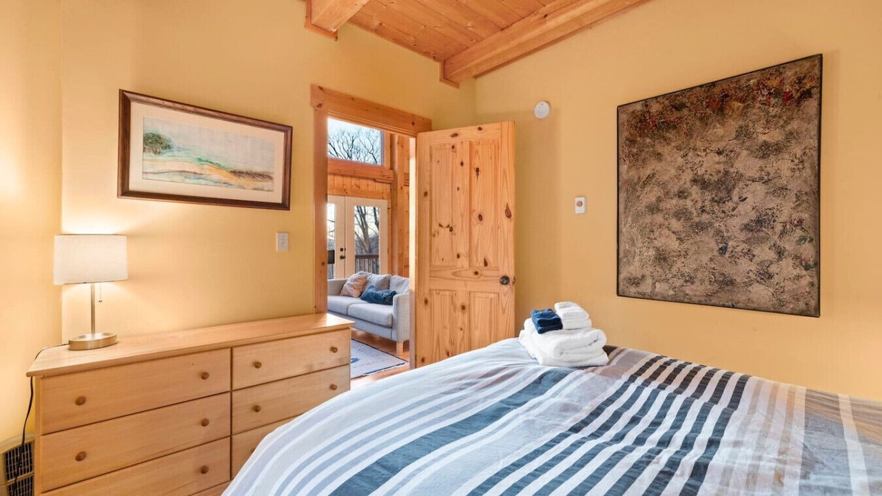 Photo of Bedroom in Swannanoa