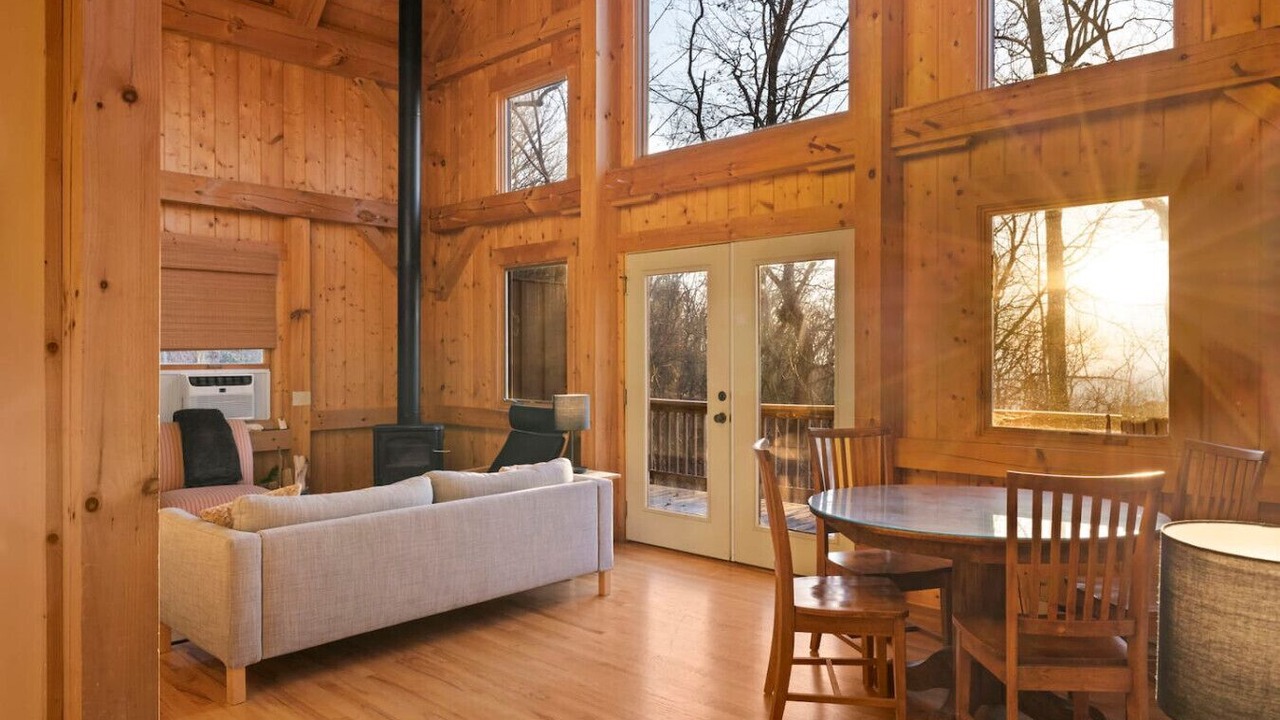 Photo of Livingroom in Swannanoa