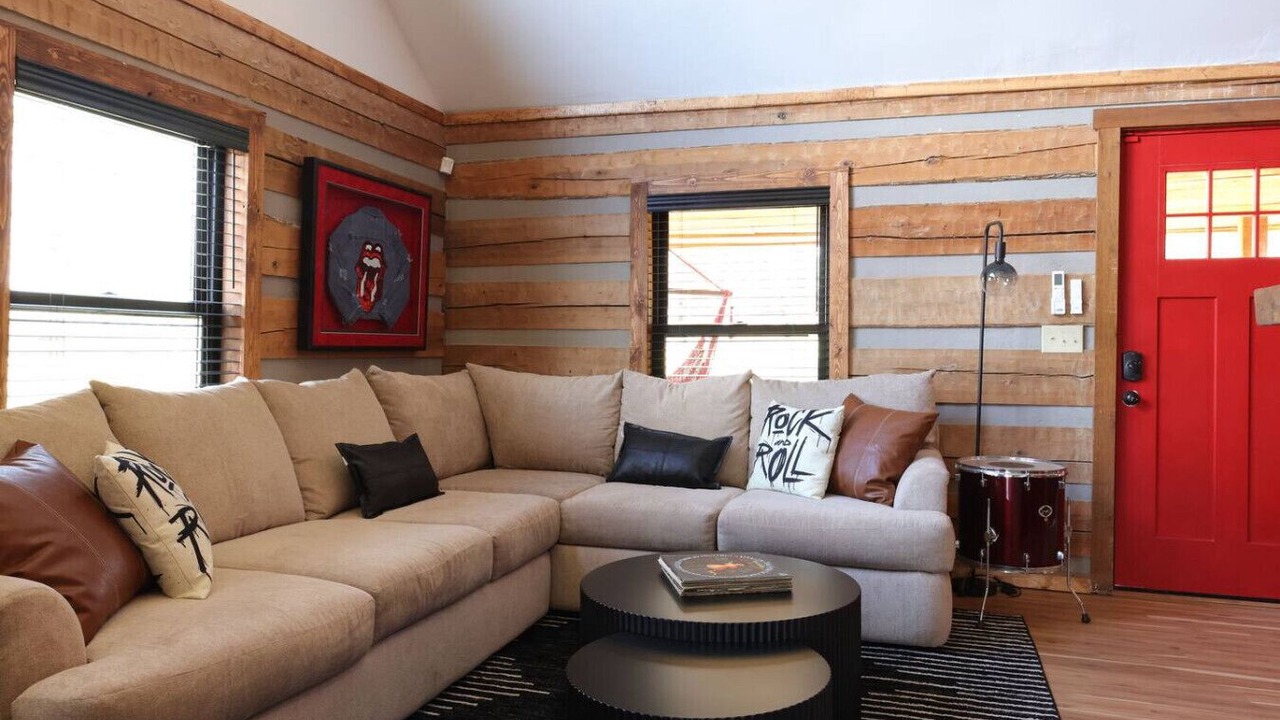 Photo of Livingroom in Rogers