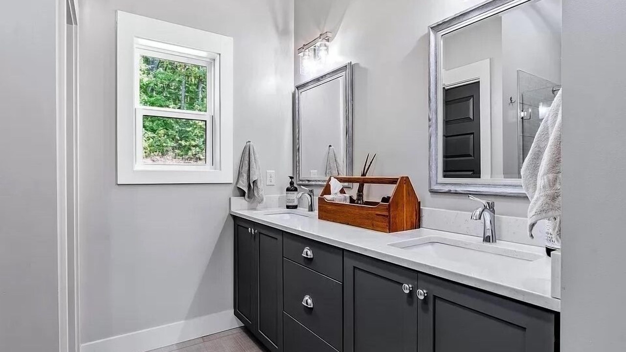 Photo of Bathroom in Swannanoa