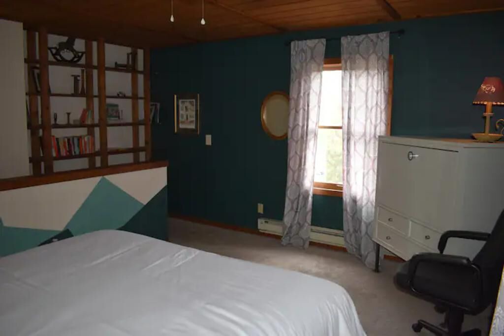 Photo of Bedroom in Swannanoa