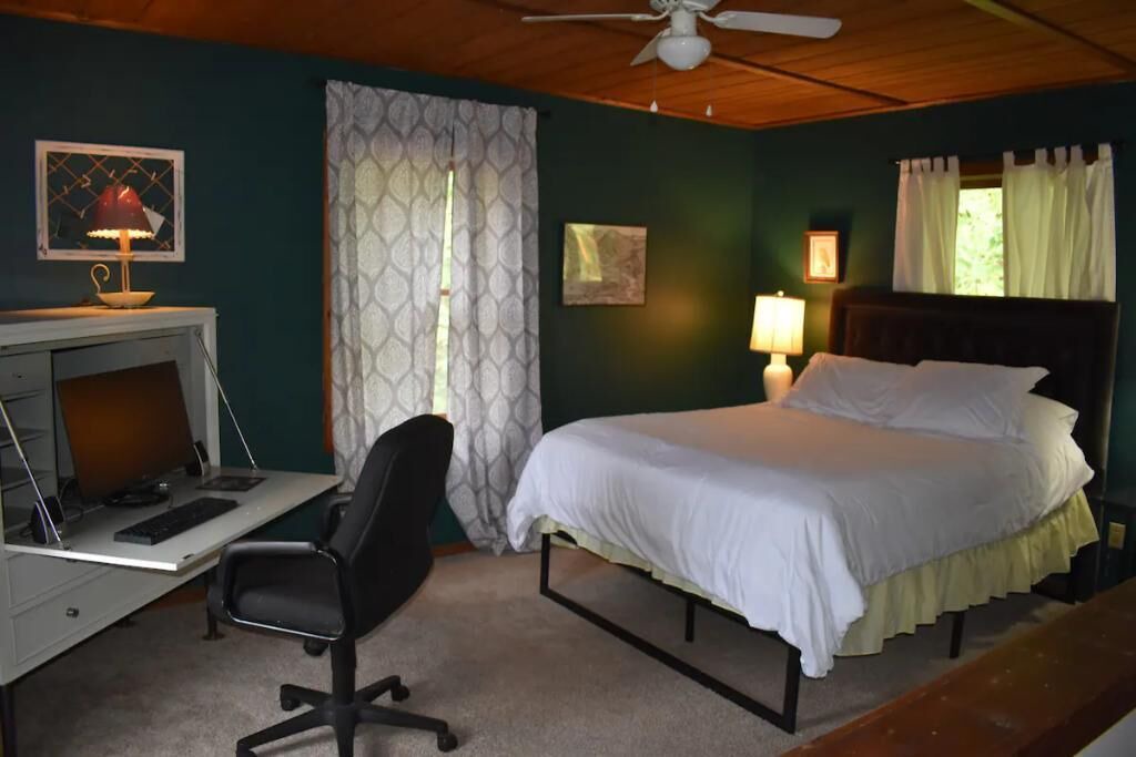 Photo of Bedroom in Swannanoa