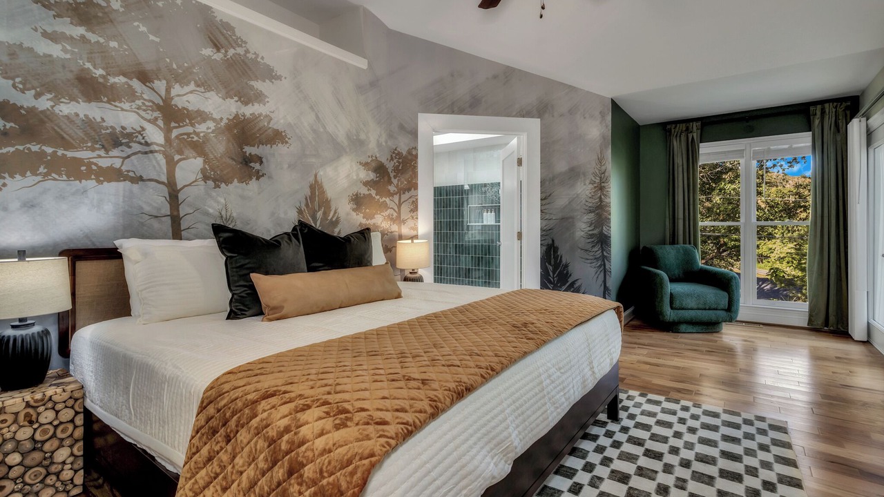 Photo of Bedroom in Asheville