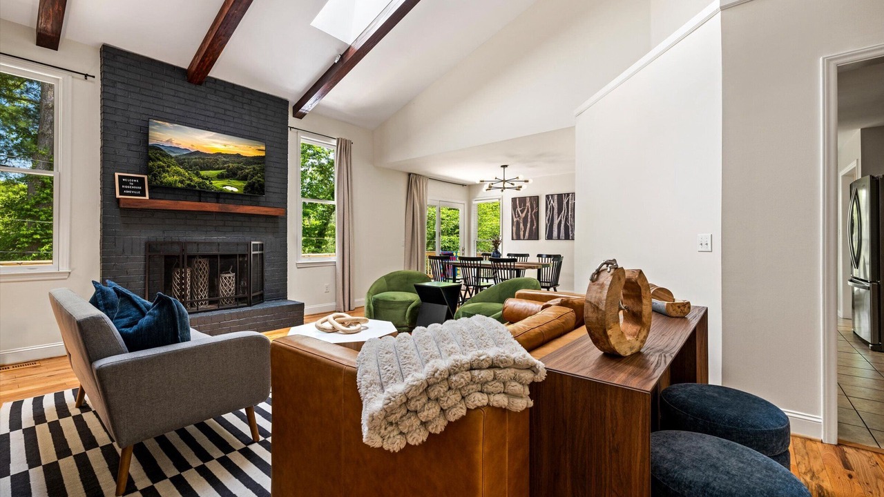 Photo of Livingroom in Asheville