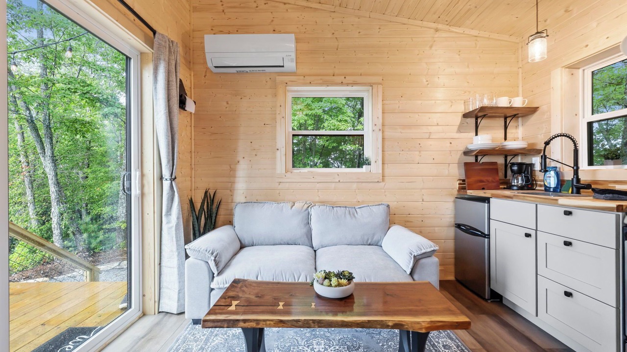Photo of Livingroom in Brevard