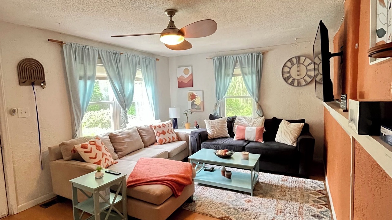 Photo of Livingroom in Woodfin