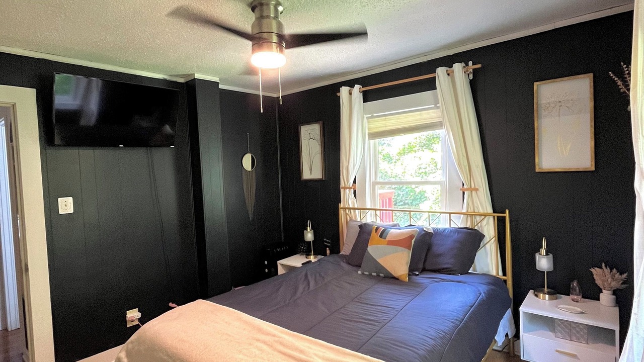 Photo of Bedroom in Woodfin