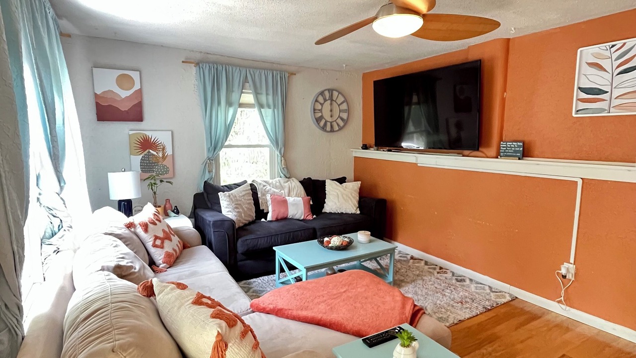 Photo of Livingroom in Woodfin
