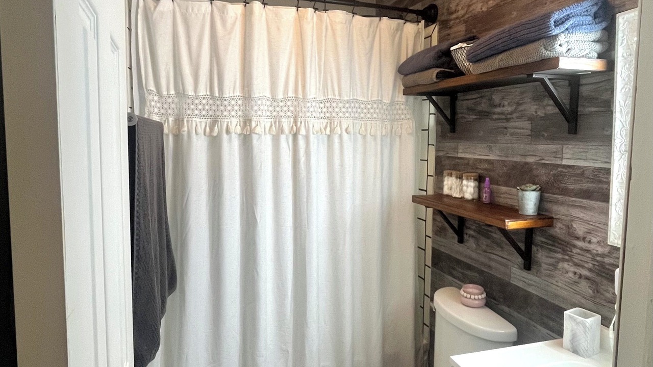 Photo of Bathroom in Woodfin