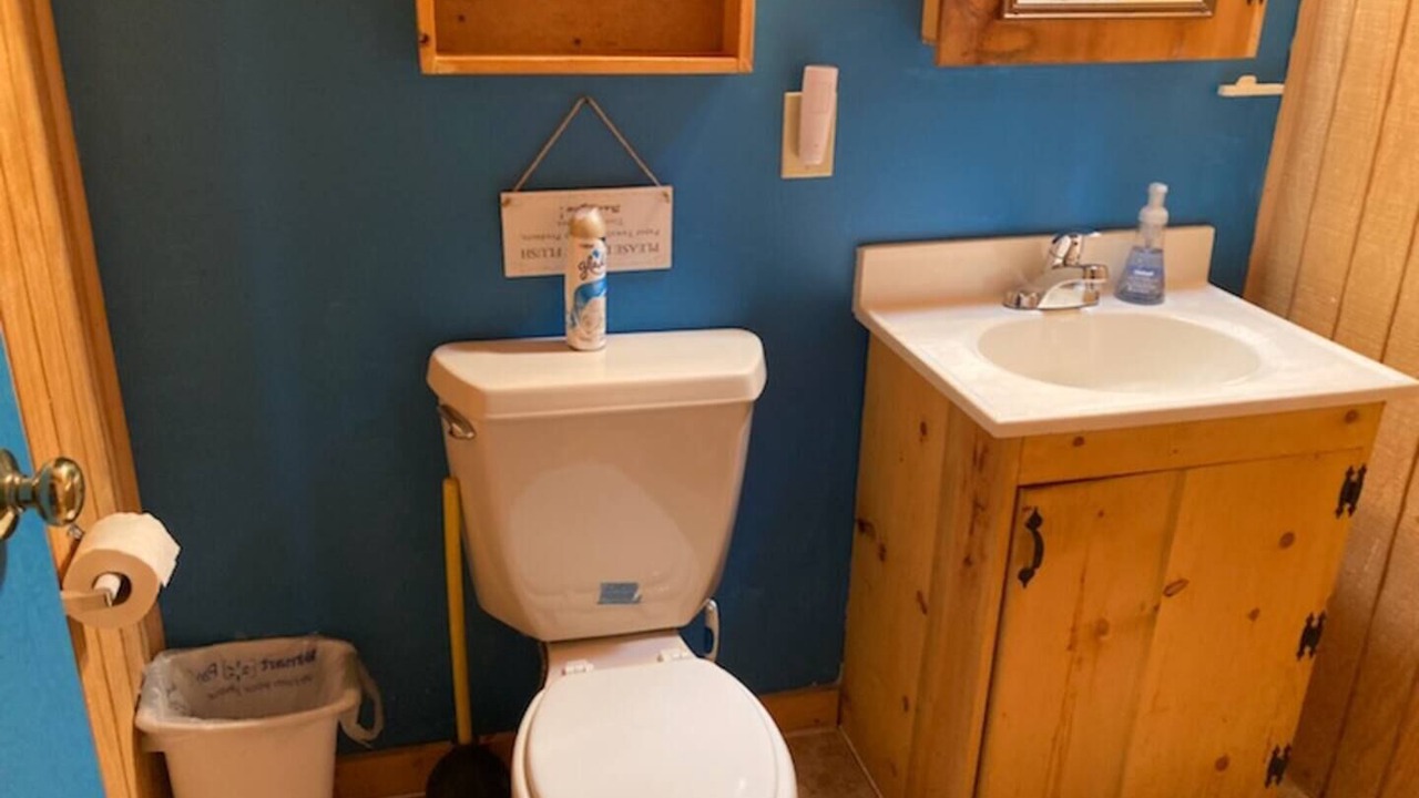 Photo of Bathroom in Goodsprings