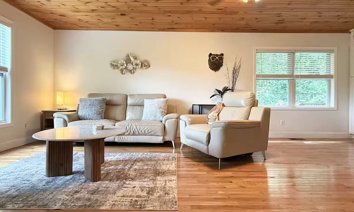 Photo of Livingroom in Trade