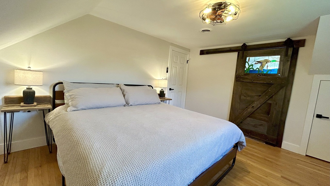 Photo of Bedroom in Berkeley Springs