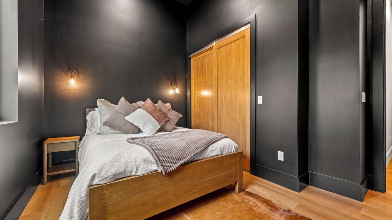 Photo of Bedroom in Mill Spring