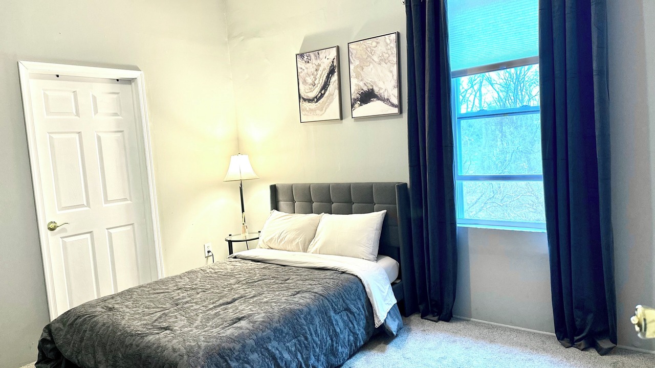 Photo of Bedroom in Glenwood