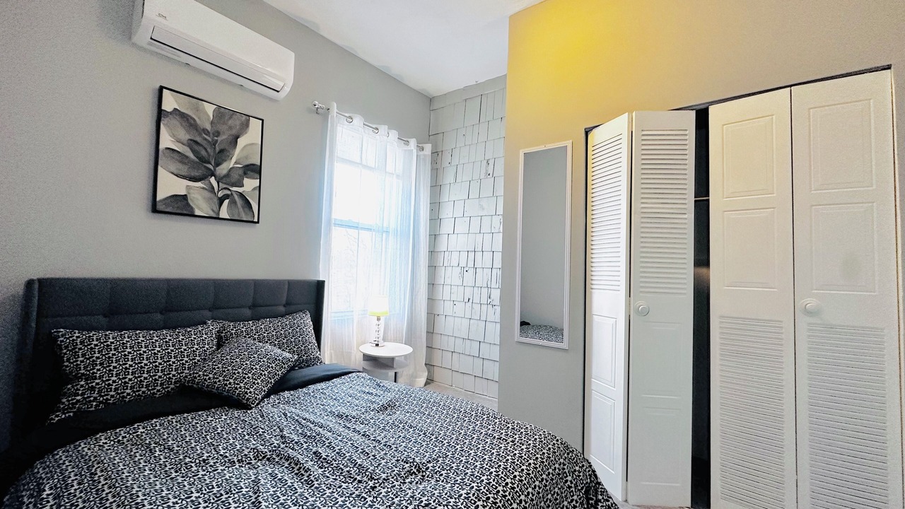 Photo of Bedroom in Glenwood