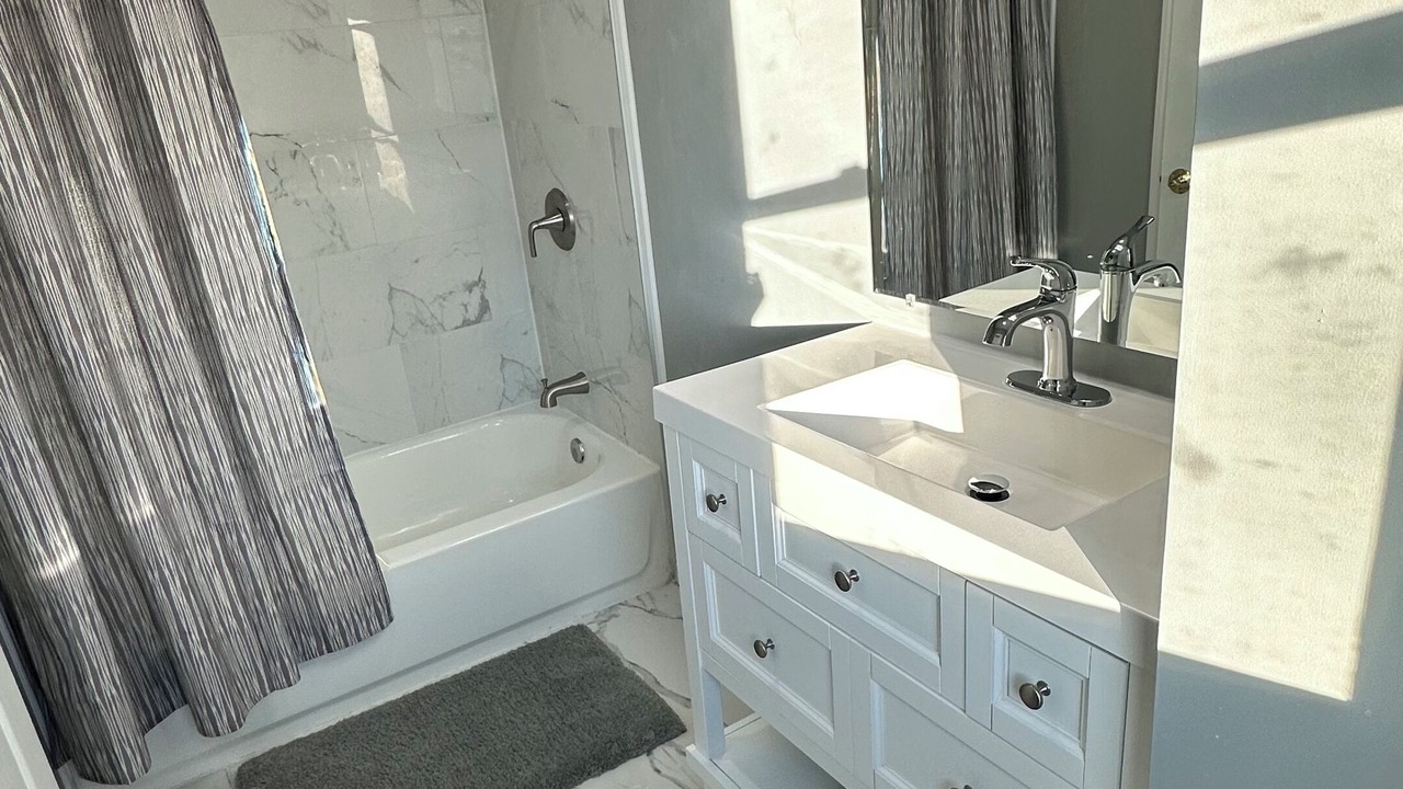 Photo of Bathroom in Glenwood