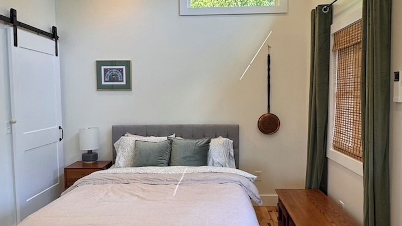 Photo of Bedroom in Five Points