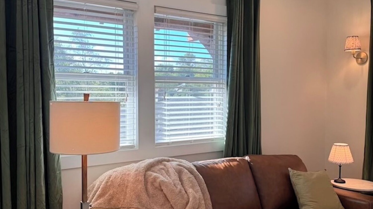Photo of Livingroom in Five Points