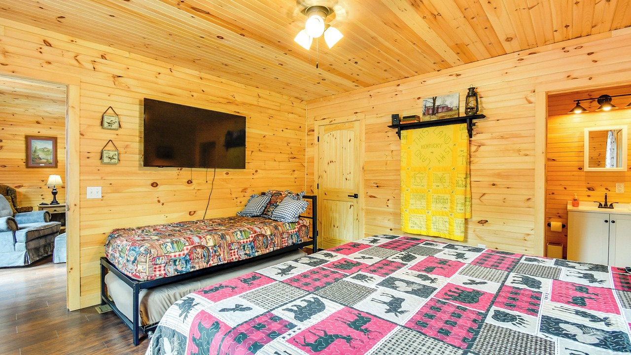 Photo of Bedroom in Beattyville