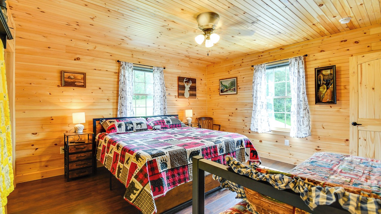 Photo of Bedroom in Beattyville