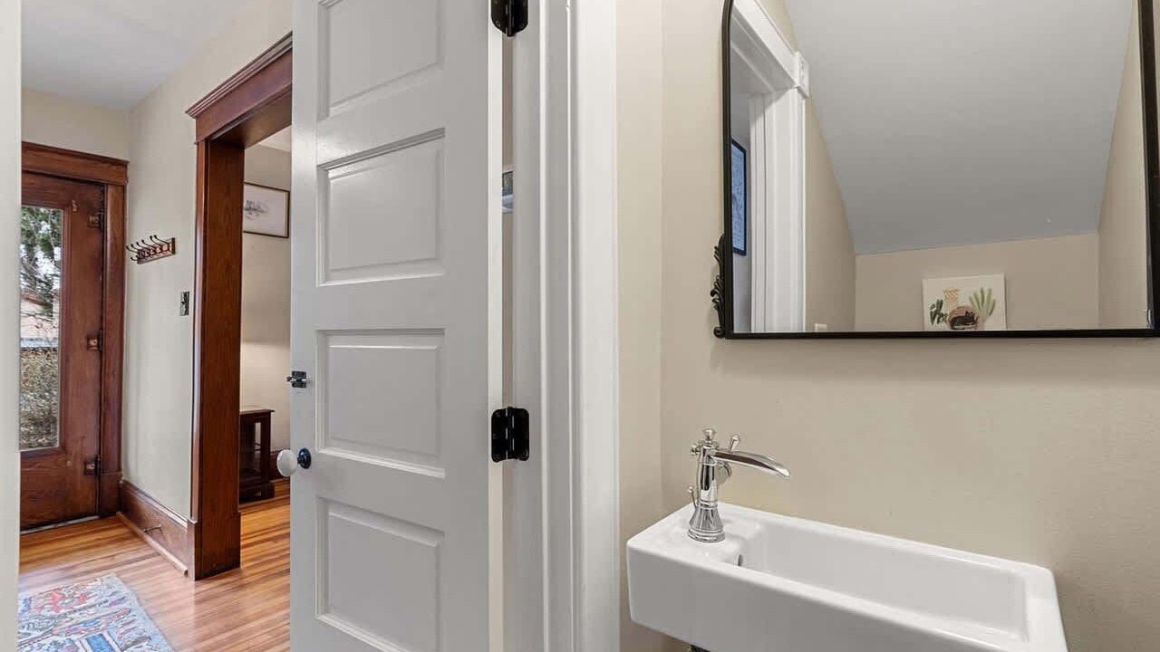 Photo of Bathroom in Harpers Ferry