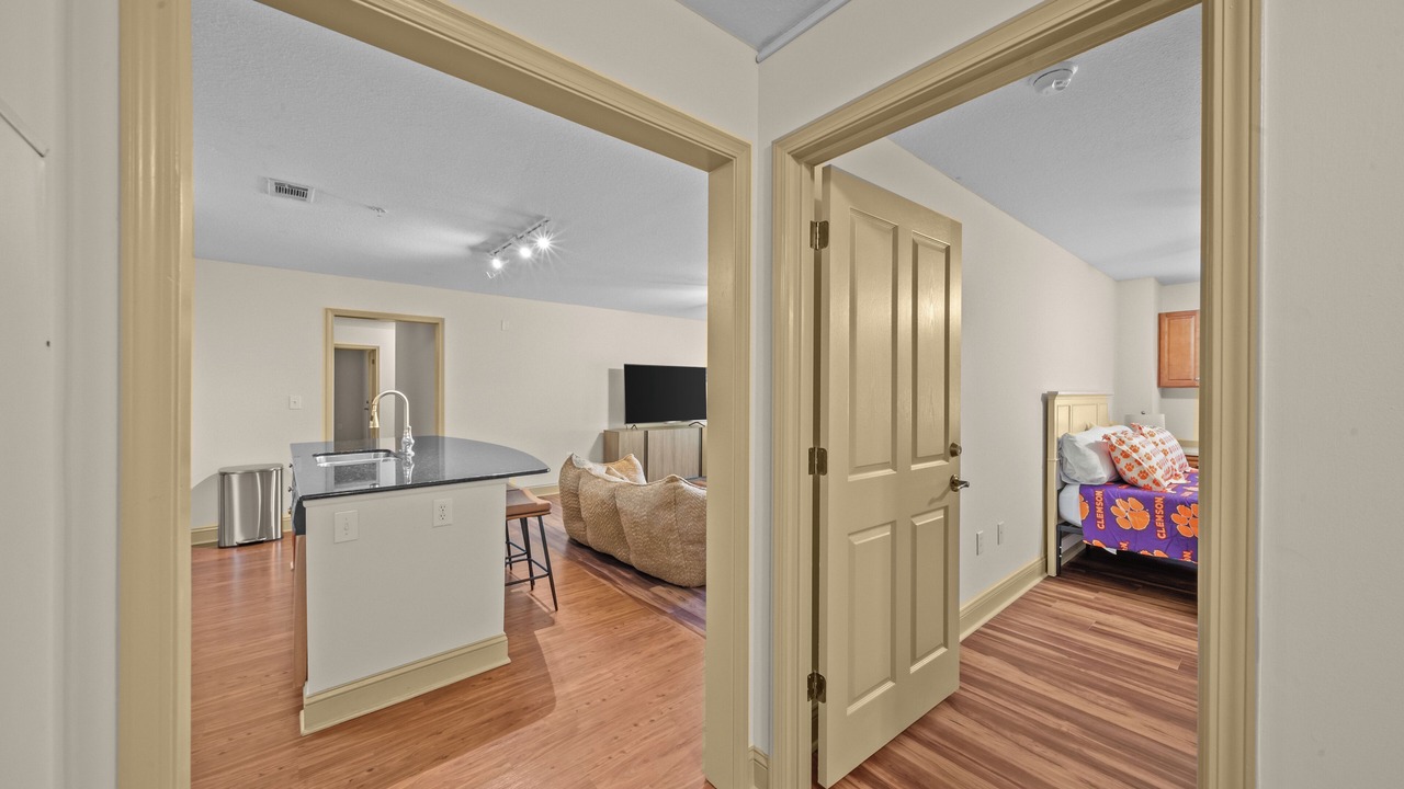 Photo of Bedroom in Seneca
