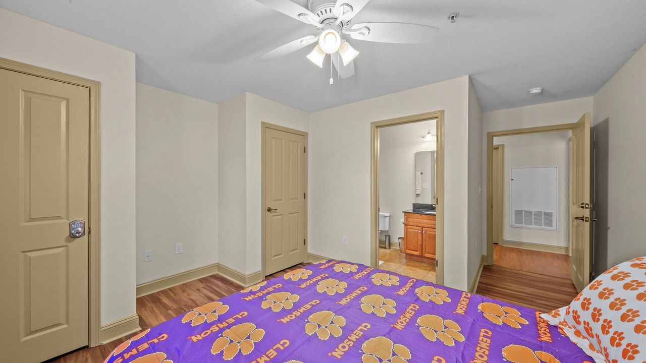 Photo of Bedroom in Seneca