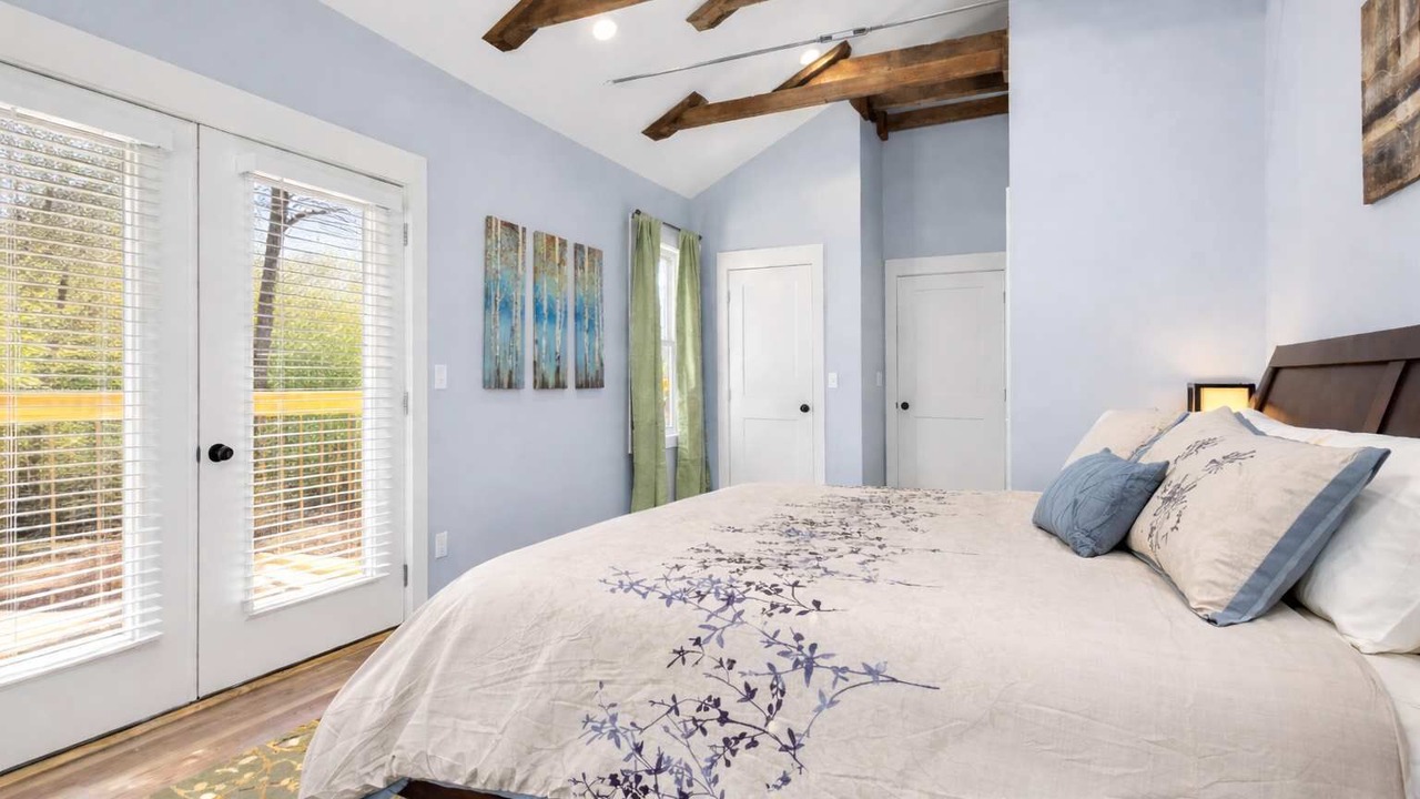 Photo of Bedroom in Old Fort
