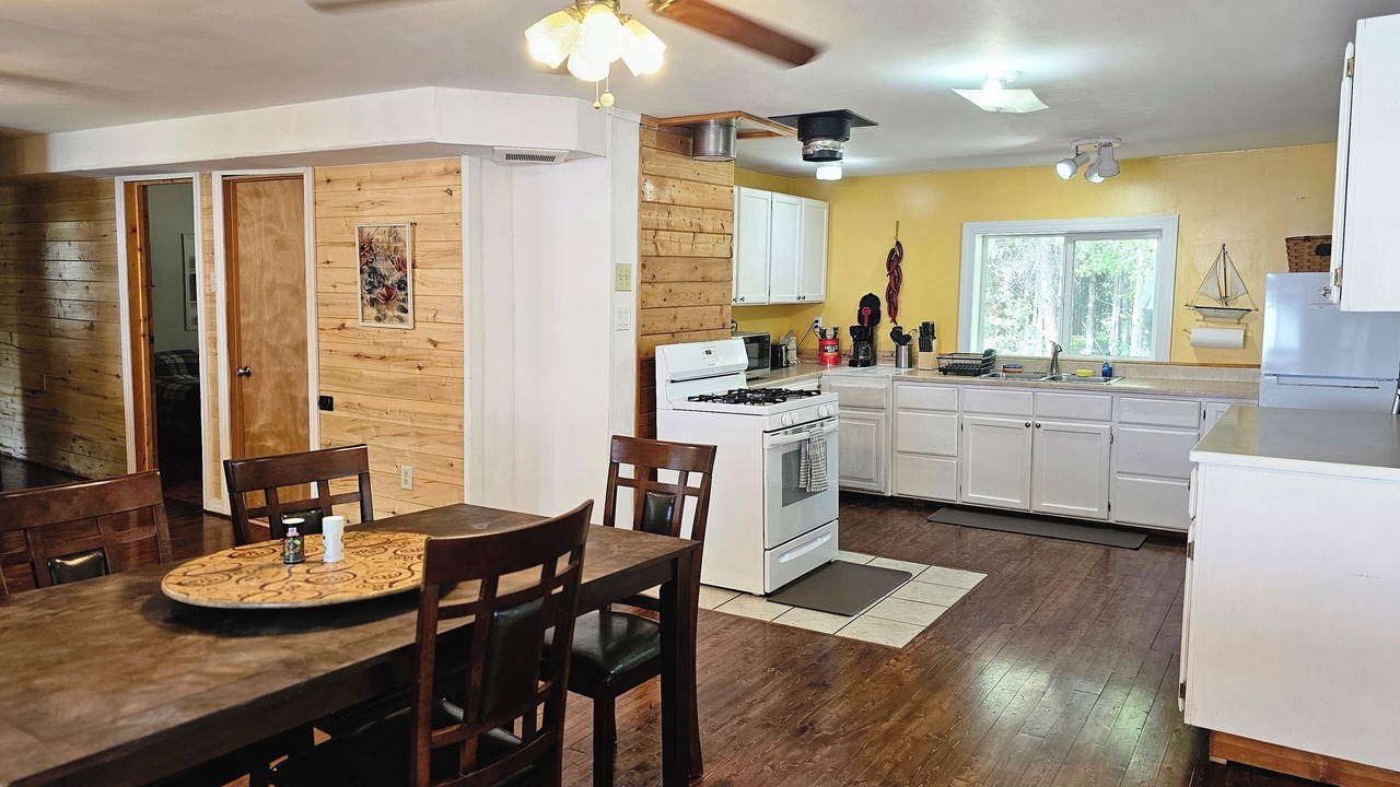 Photo of Kitchen in Kenny Lake