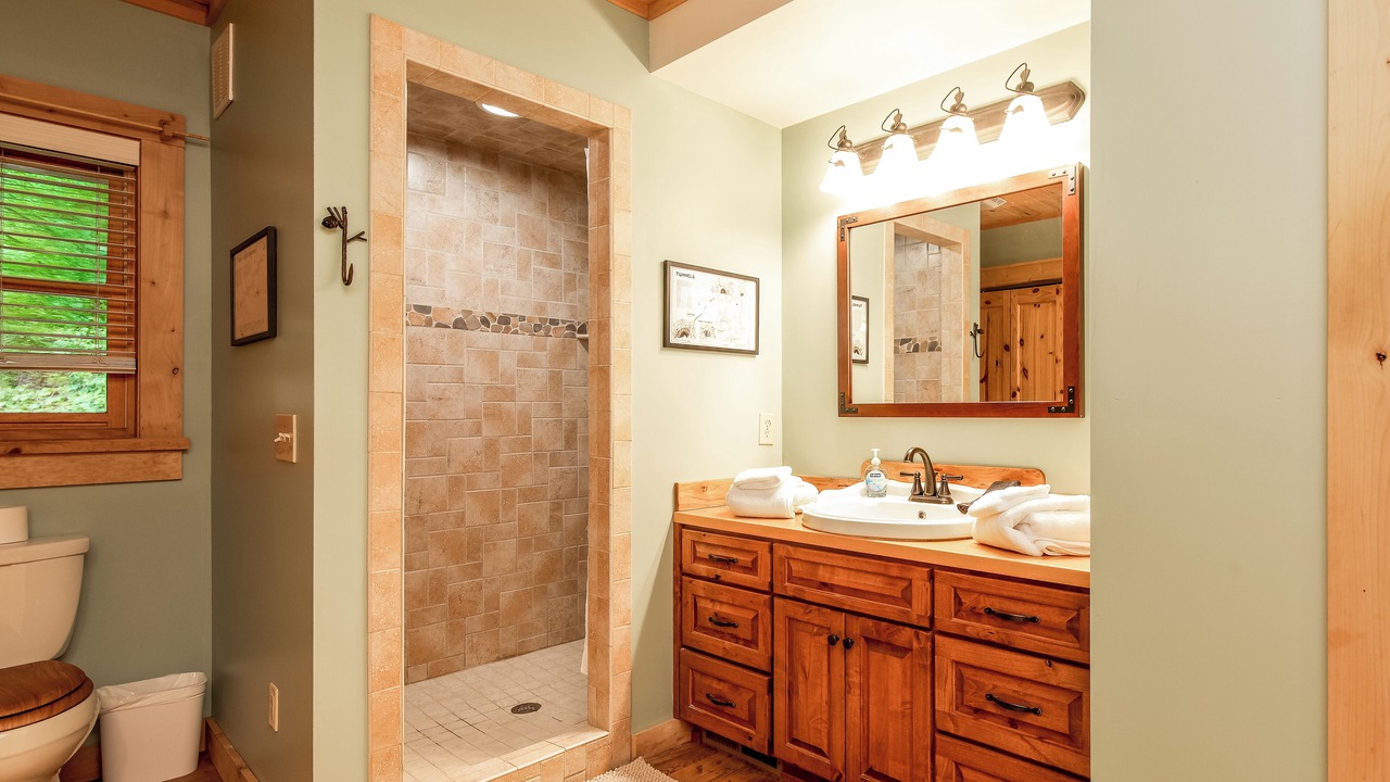 Photo of Bathroom in Newland
