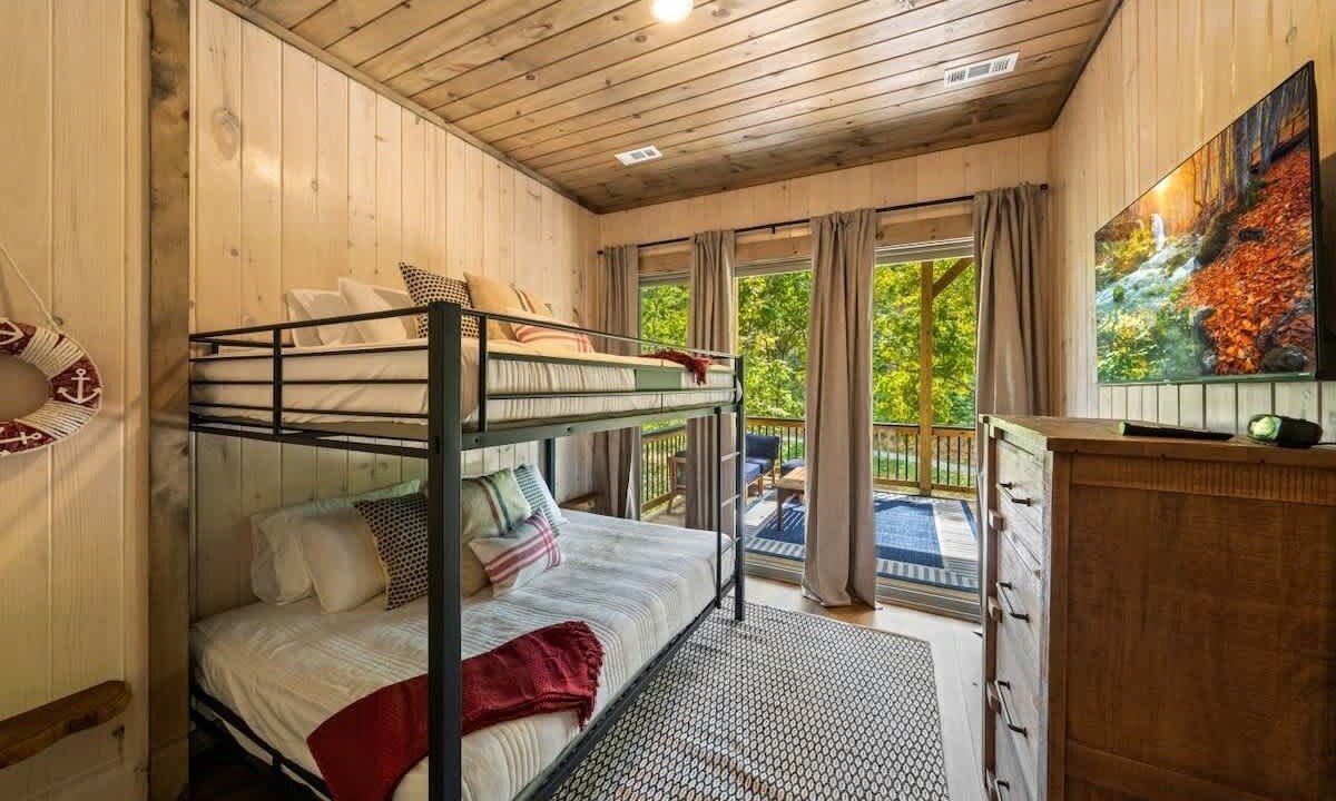 Photo of Bedroom in Sevierville